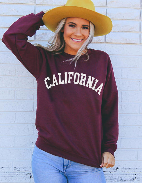 Load image into Gallery viewer, California Sweatshirt
