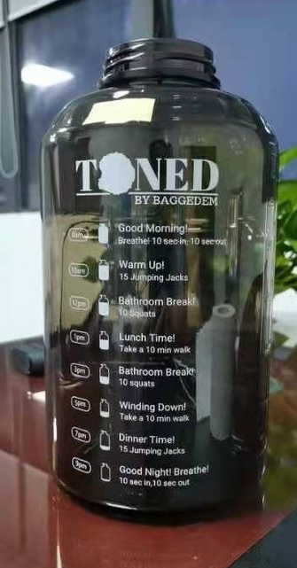 Load image into Gallery viewer, Gallon Outdoor Portable Gym Plastic Water Bottle
