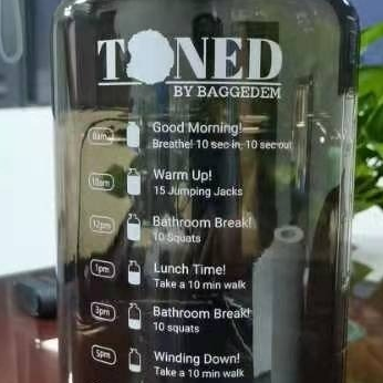 Load image into Gallery viewer, Gallon Outdoor Portable Gym Plastic Water Bottle
